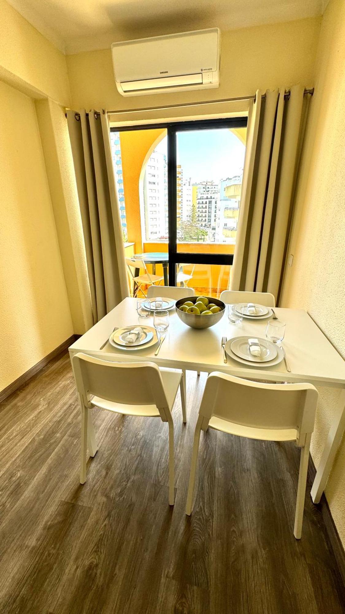 Praia Da Rocha, 5-F, Charming Apartment With Air Conditioning - Patio Da Rocha By Ig Portimão Exteriör bild