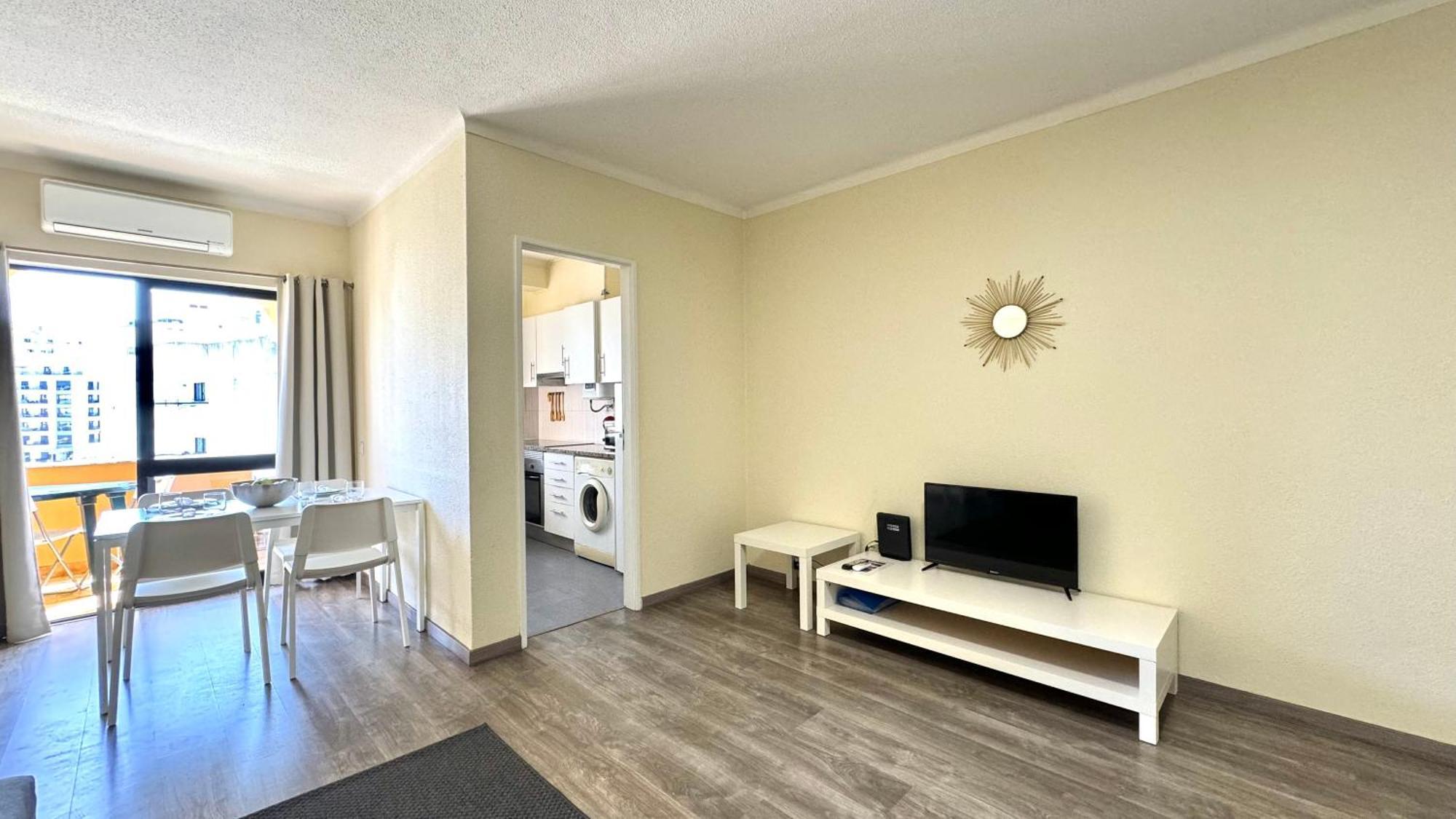 Praia Da Rocha, 5-F, Charming Apartment With Air Conditioning - Patio Da Rocha By Ig Portimão Exteriör bild